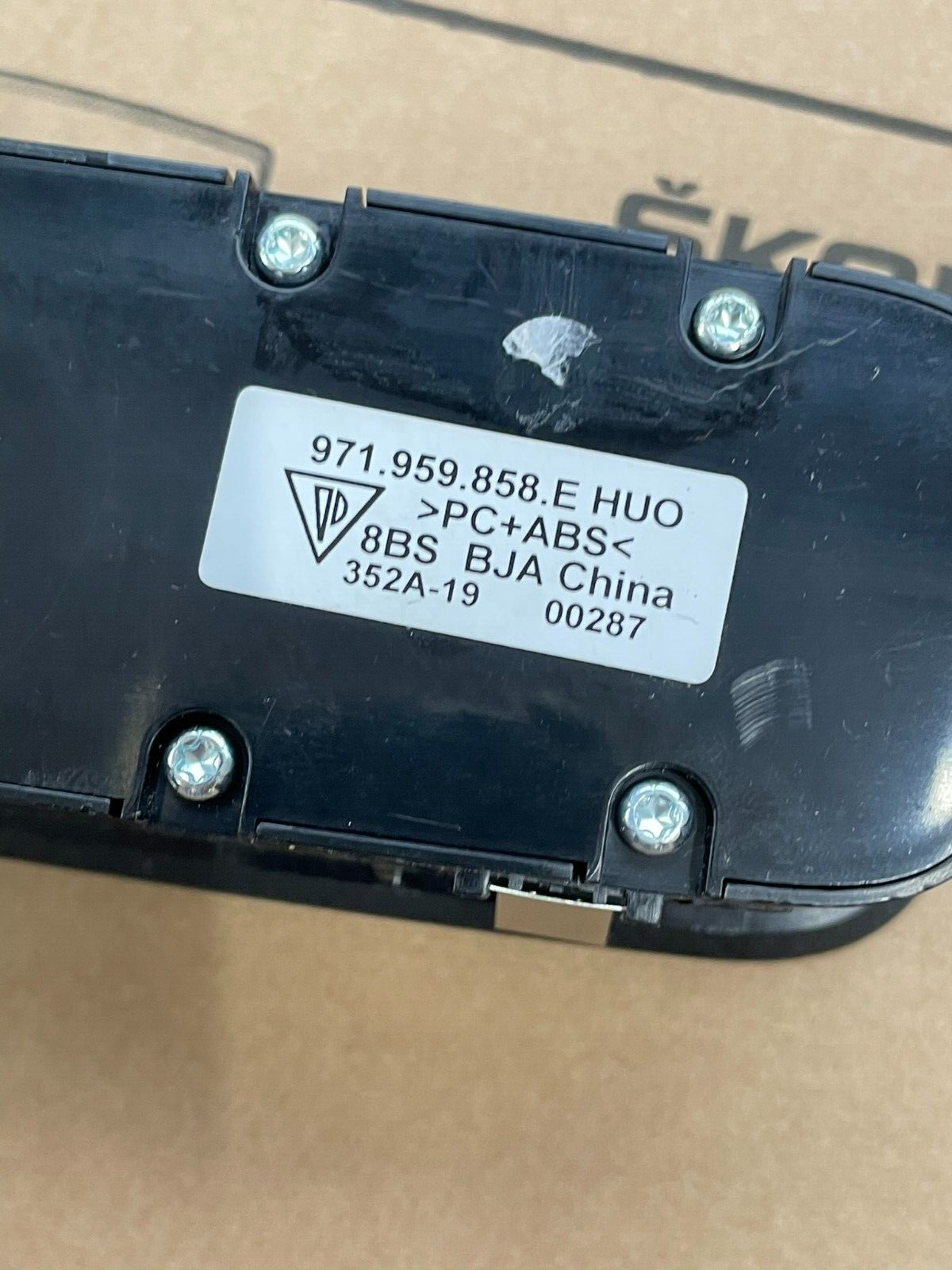 PORSCHE PANAMERA SCHALTER ELEKTRISCHEN FENSTERHEBER VORN L. 971959858E Fast Neu - Obrázek 4