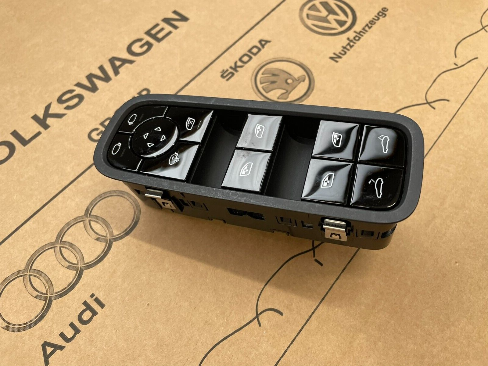 PORSCHE PANAMERA SCHALTER ELEKTRISCHEN FENSTERHEBER VORN L. 971959858E Fast Neu - Obrázek 10