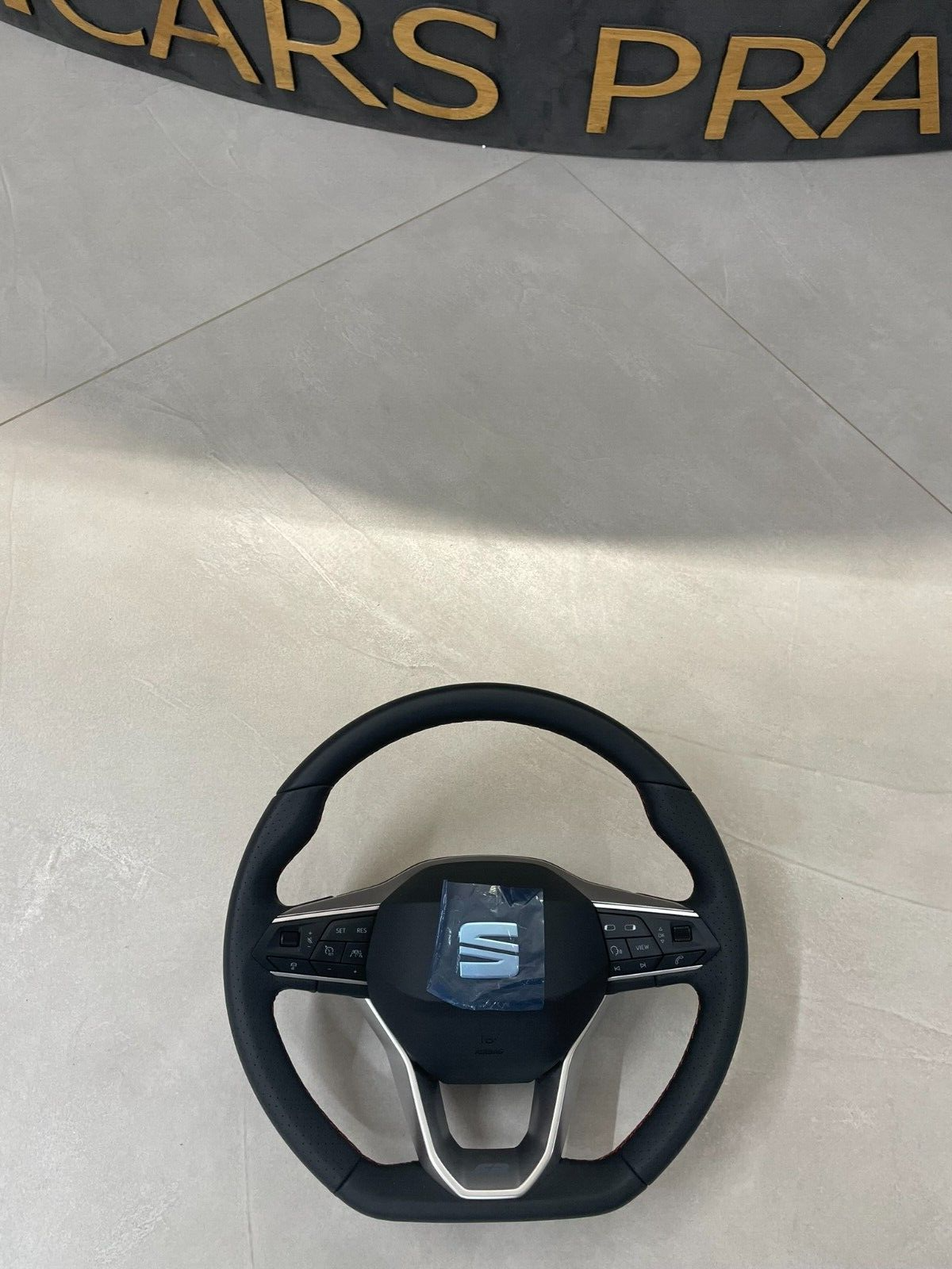 SEAT LEON FR SPORT LEDER LENKRAD GELOCHT MIT AIRBAG KOMPLET ORIG.NEU! - Obrázek 4