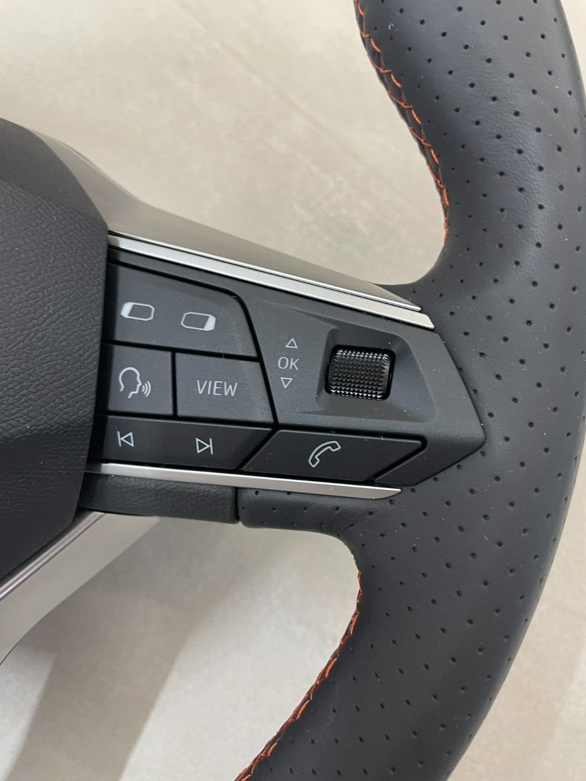 SEAT LEON FR SPORT LEDER LENKRAD GELOCHT MIT AIRBAG KOMPLET ORIG.NEU! - Obrázek 7