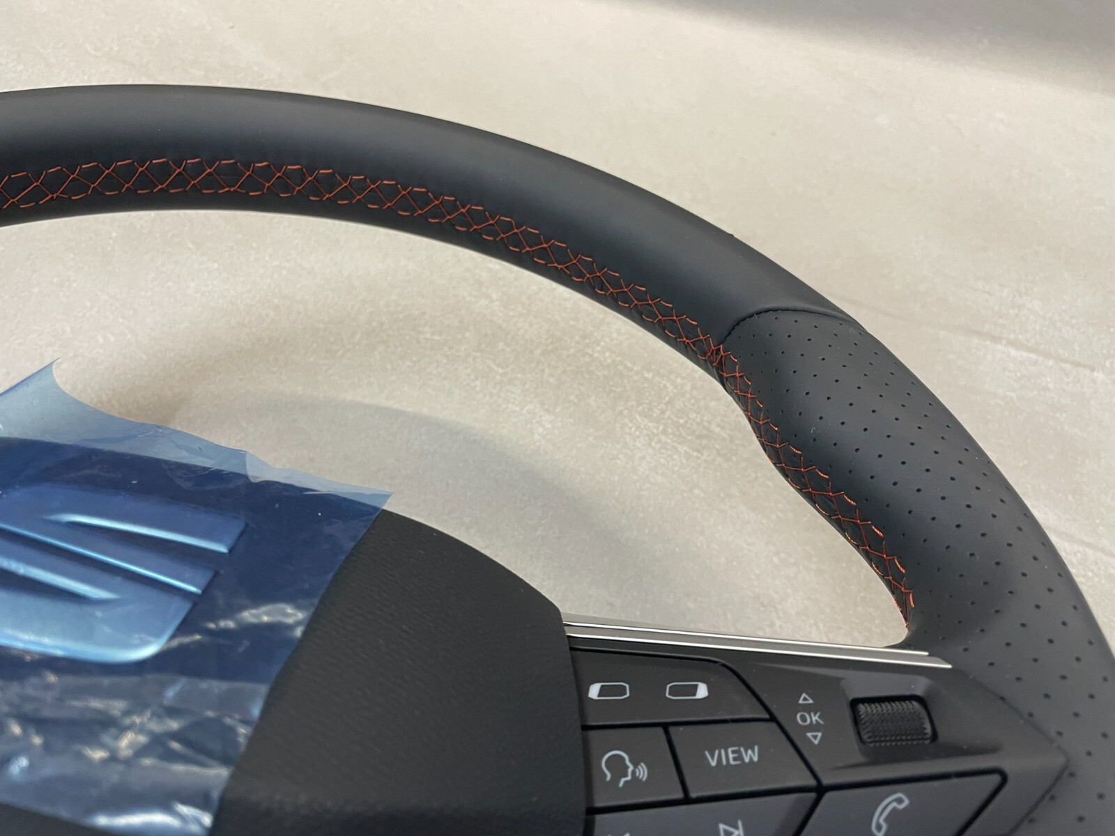 SEAT LEON FR SPORT LEDER LENKRAD GELOCHT MIT AIRBAG KOMPLET ORIG.NEU! - Obrázek 10