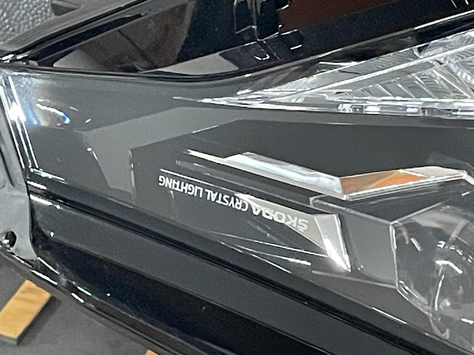 ŠKODA ENYAQ VOLL LED CRYSTAL HEADLIGHTS FRONT 5LB941015A - 5LB941016A ORIG.NEW - Obrázek 10