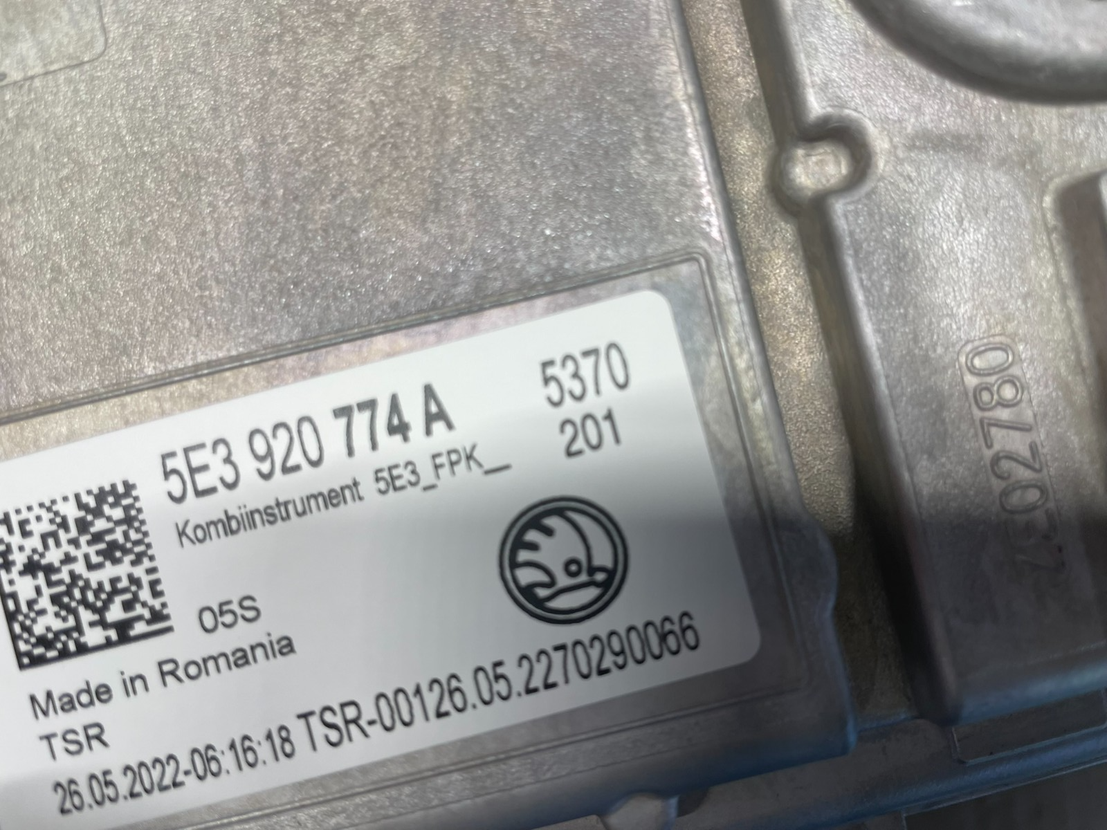 ŠKODA OCTAVIA 4 PHEV VIRTUAL COCKPIT KOMBIINSTRUMENT 5E3920774A ORIG. NEU 0 KM ! - Obrázek 3