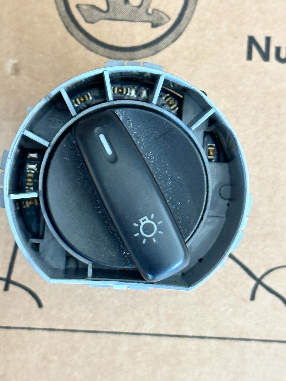 SKODA OCTAVIA LICHTSCHALTER HAUPTLICHT SCHALTER HAUPTLICHT 1Z0941431K ORIG.NEU - Obrázek 6