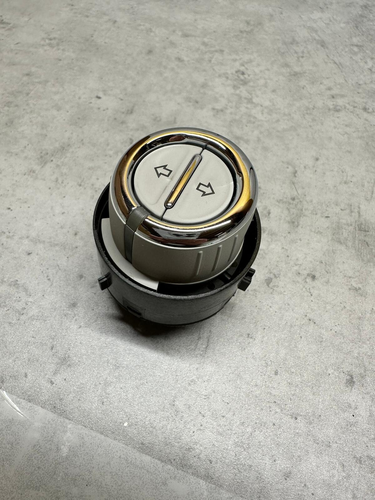 SKODA OCTAVIA STEUERSCHALTER FÜR EURASISCHEN SCHIEBEDACHKNOPF 5E9959561 ORIG.NEU - Obrázek 5