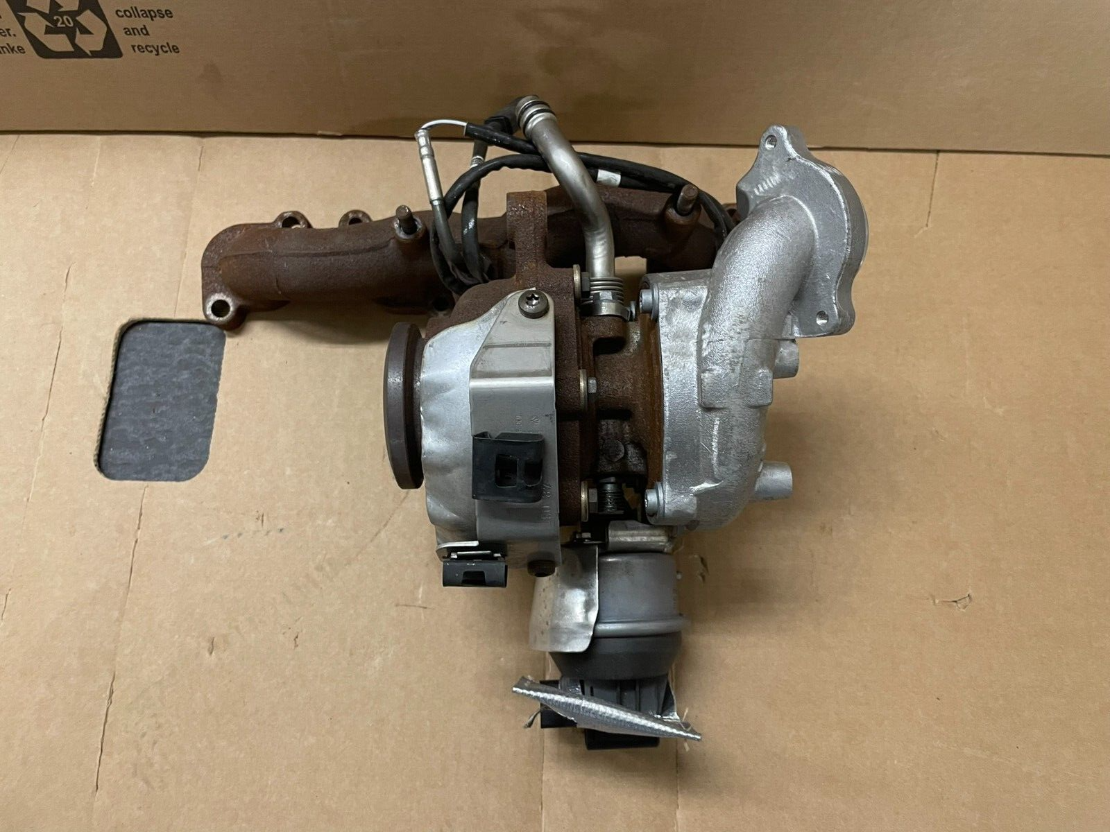 VW AUDI TURBO 2.0 TDI 03L253010 = 03L253056 = 03L 253056X FAST NEU TEST WAGEN - Obrázek 9