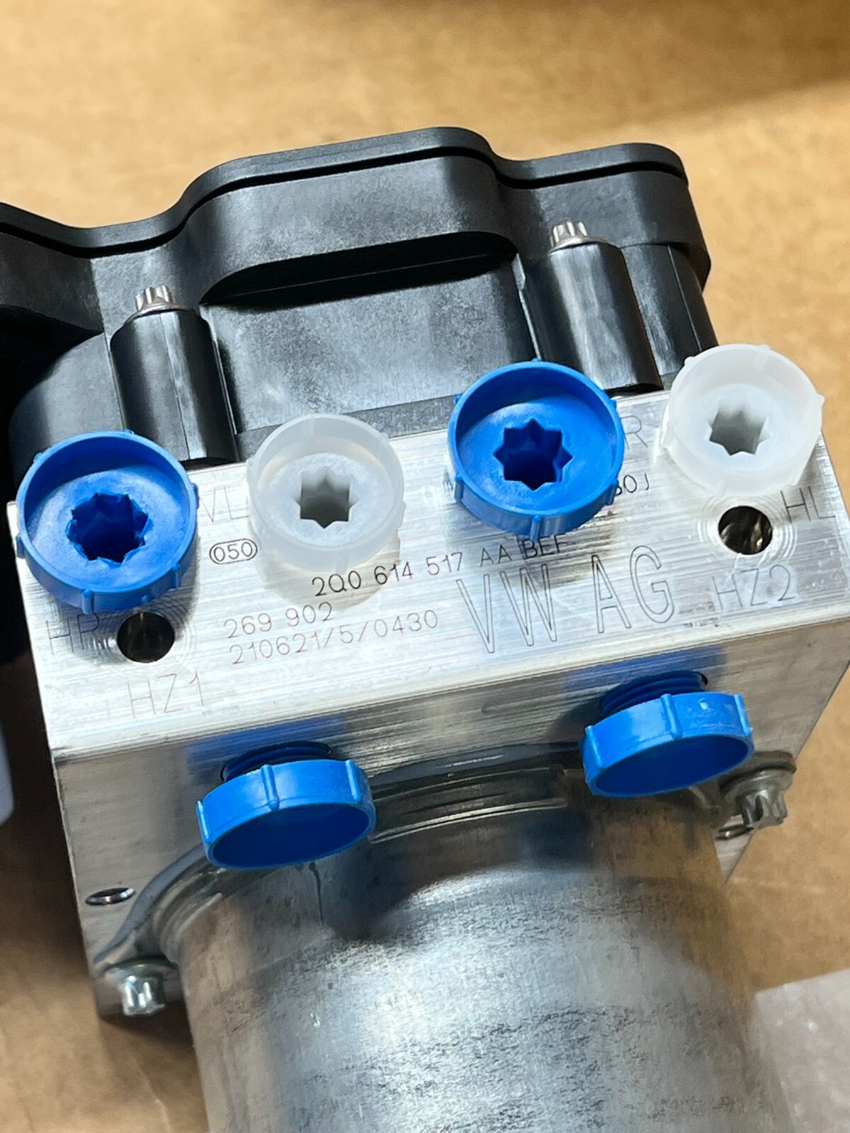 VW, AUDI,SKODA,SEAT ABS STEUERGERÄT 2Q0614517AA, 2Q0614517AG, 2Q0614517N - Obrázek 8