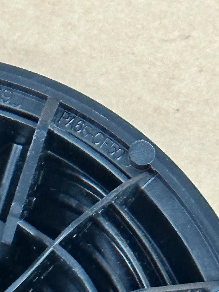 VW GOLF HECKKLAPPENÖFFNER LOGO VW 5G6827469C DEMONT VOM TEST WAGEN FAST NEU ORIG - Obrázek 10