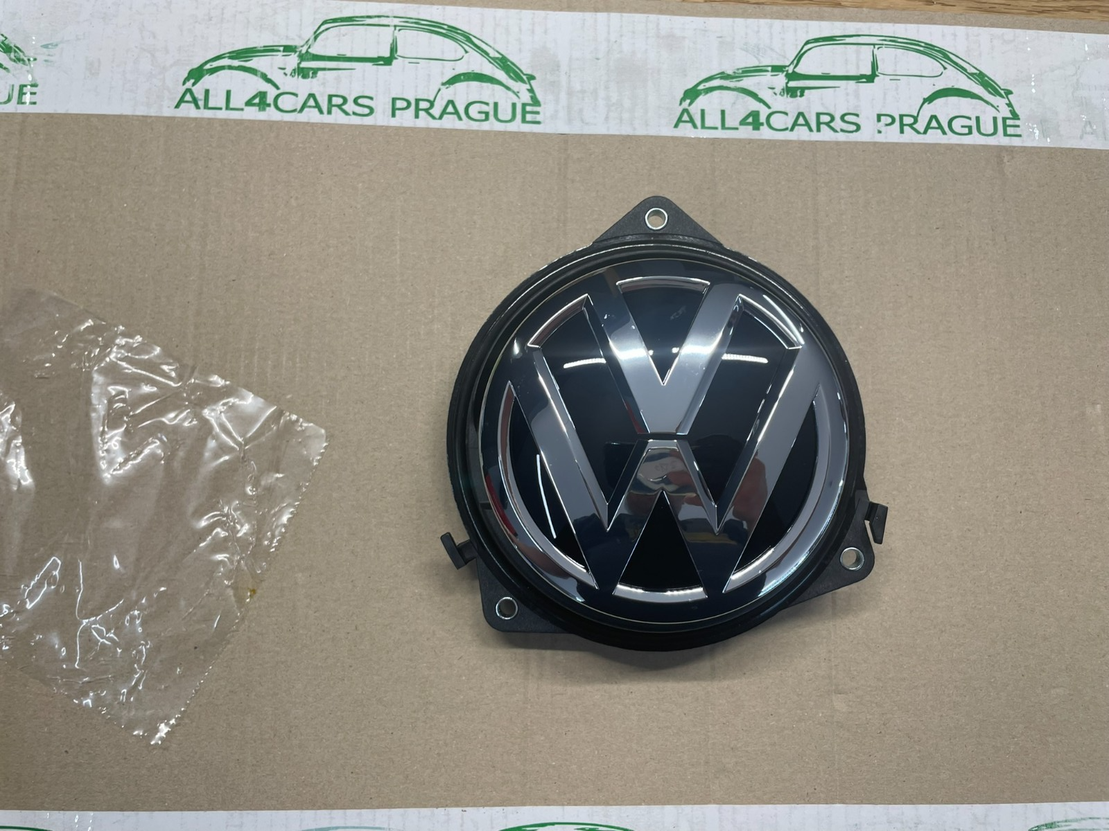 VW PASSAT ARTEON GOLF SPORTSVAN HECKKLAPPENÖFFNER LOGO 510827469 NEU VW ORIGINAL - Obrázek 3