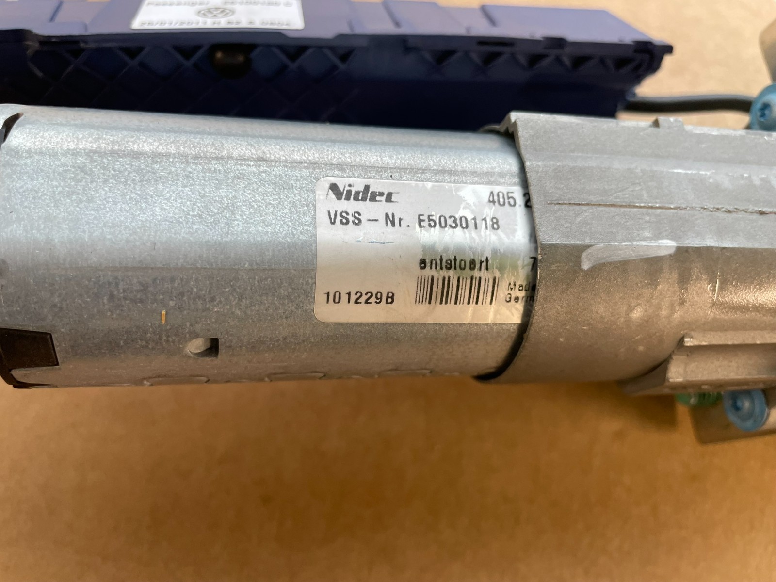 VW PASSAT KOMBI EL HECKKLAPPE ANTRIEBSMOTOR 3C9827383J = 3C9827383K = 3C9827383A - Obrázek 19