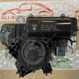 VW PASSAT TIGUAN MOTOR FÜR ZUZIEHHILFE FÜR HECKKLAPPE 3G0827887A FAST NEU TEIL..