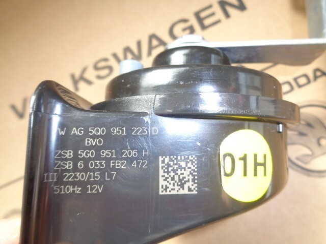 VW SEAT AUDI SIGNALTON HUPE FANFARE HORN 5Q0951223D Fast Neu Teil d v Test Wagen - Obrázek 3