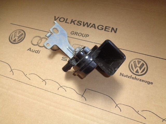 VW SEAT AUDI SIGNALTON HUPE FANFARE HORN 5Q0951223D Fast Neu Teil d v Test Wagen - Obrázek 8
