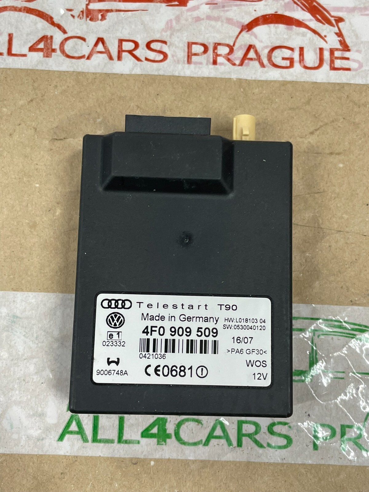 VW SKODA BENTLEY EMPFANGSGERÄT FÜR FUNKGESTEUERTE STANDHEIZUNG 4F0909509 FAST NE