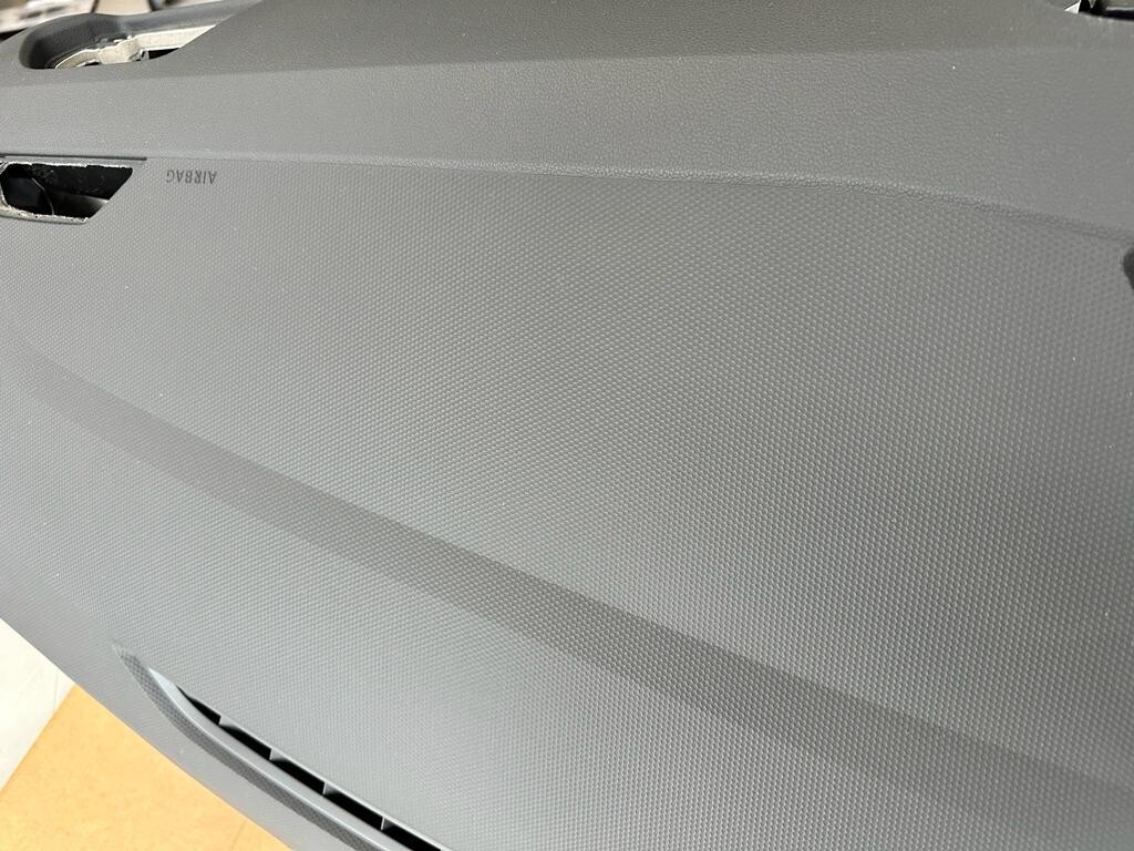 VW TIGUAN 2016-2022 ARMATURENBRET 5NB857003 N MIT GURTEN VORN +AIRBAG FAHRER NEU - Obrázek 9