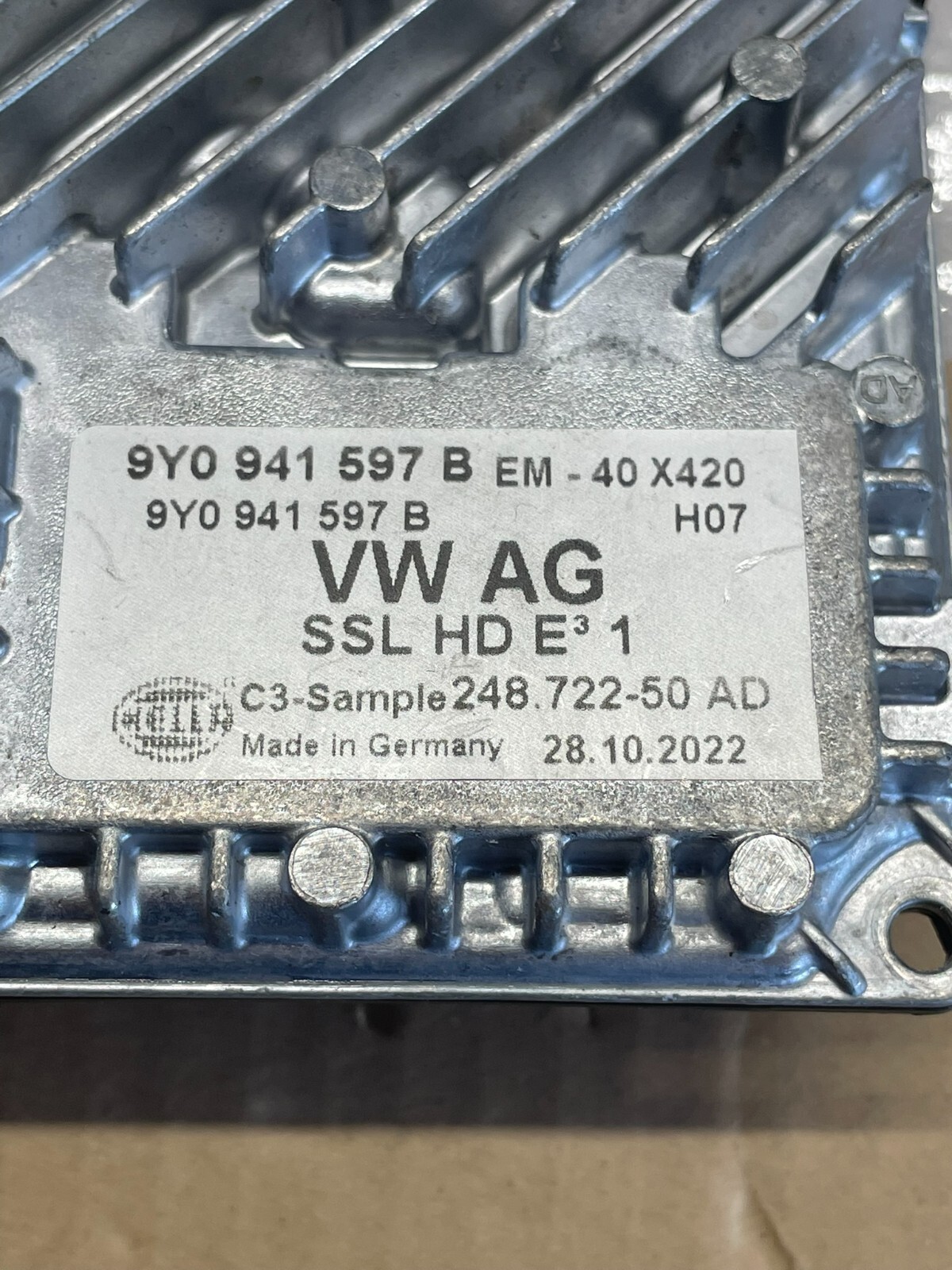 VW TIGUAN 2024 SCHEINWERFER STEUERGERÄT 9Y0941597B DEMONT VOM TEST WAGEN ORIG VW - Obrázek 3