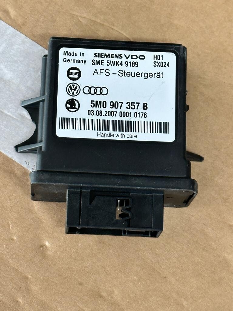 VW TIGUAN, EOS, PASSAT, TOURAN, GOLF SCHEINWERFER STEUERGERÄT 5M0907357B ORIG.