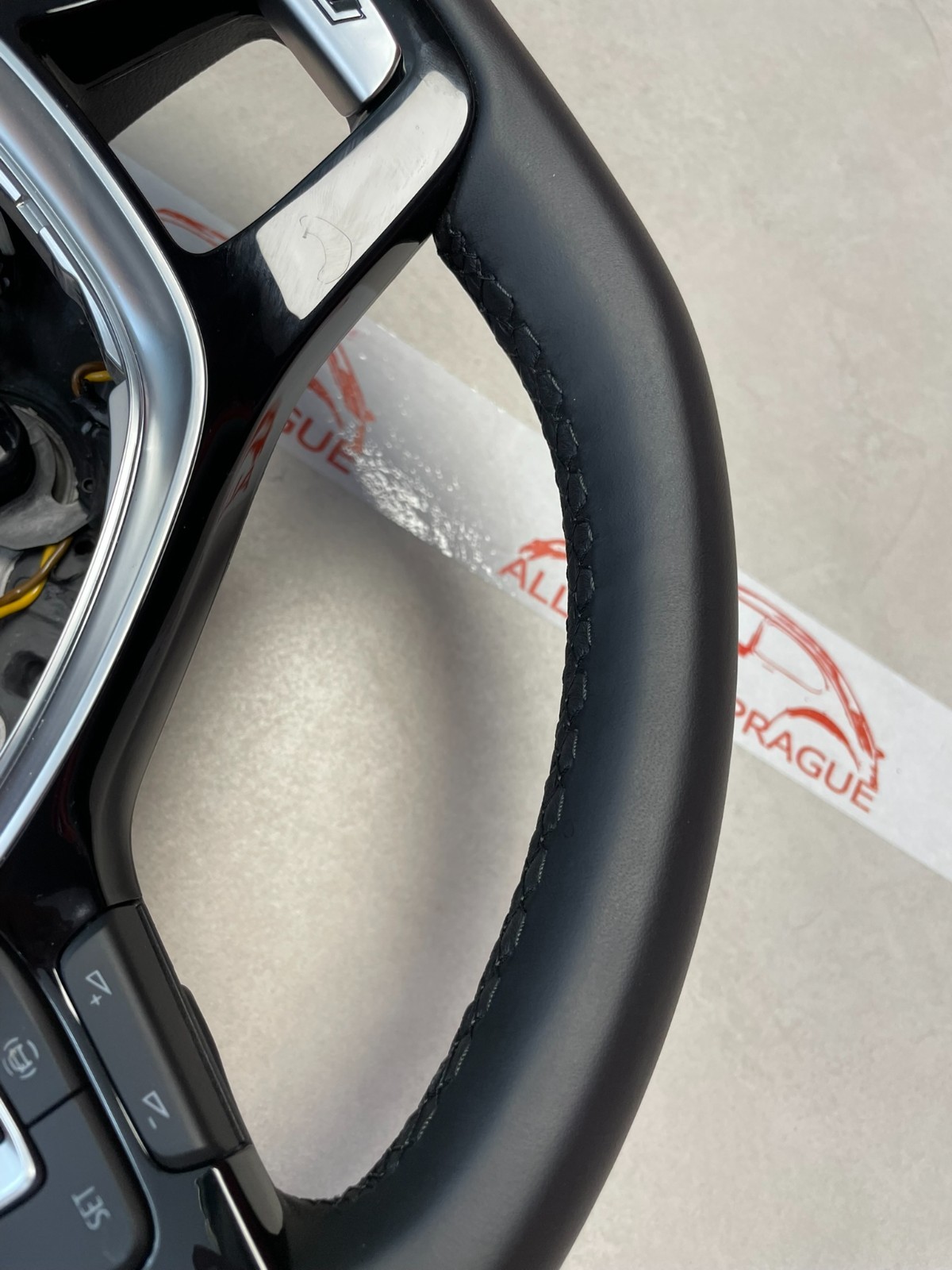 VW TIGUAN TOURAN LENKRAD BEHEIZT SPORT ABGEFLACHT 5TA419091AQ FAST NEU NUR 700km - Obrázek 16