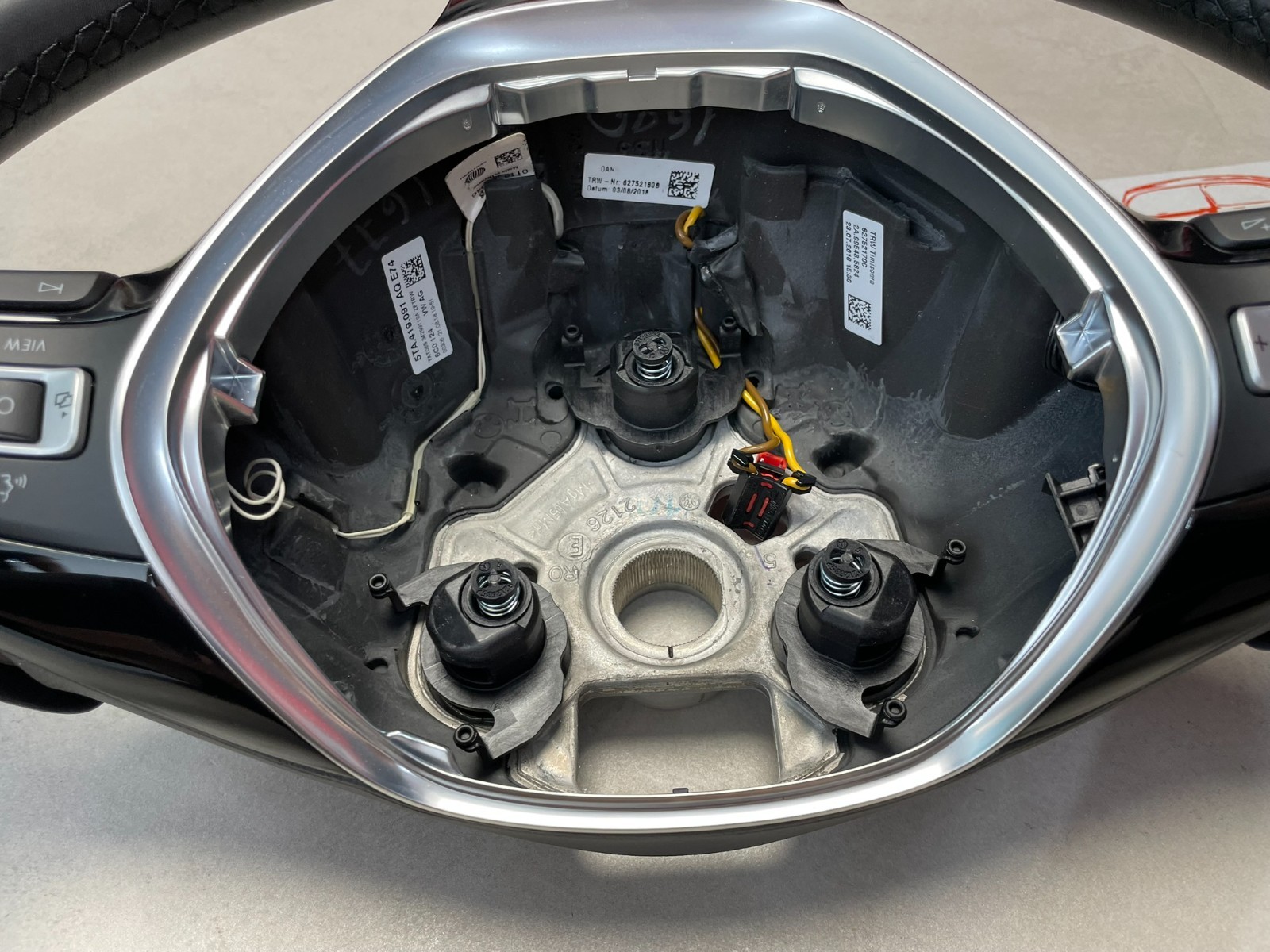 VW TIGUAN TOURAN LENKRAD BEHEIZT SPORT ABGEFLACHT 5TA419091AQ FAST NEU NUR 700km - Obrázek 17