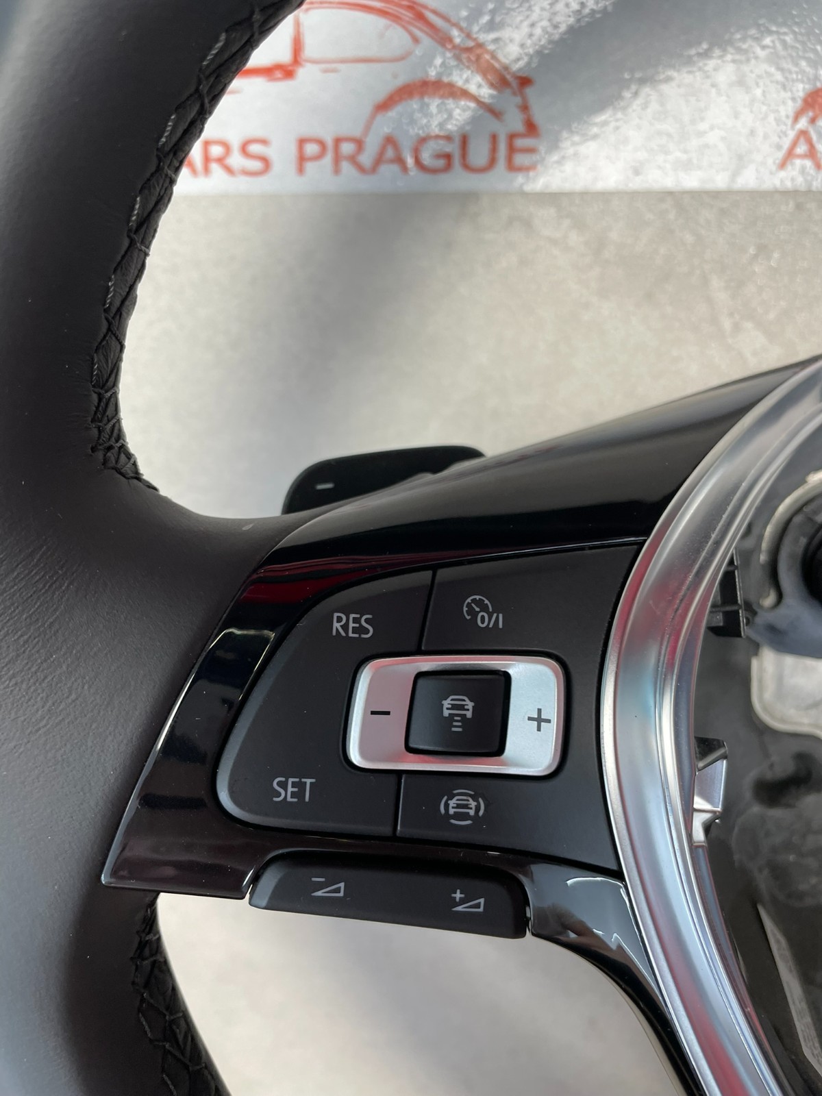 VW TIGUAN TOURAN LENKRAD BEHEIZT SPORT ABGEFLACHT 5TA419091AQ FAST NEU NUR 700km - Obrázek 7