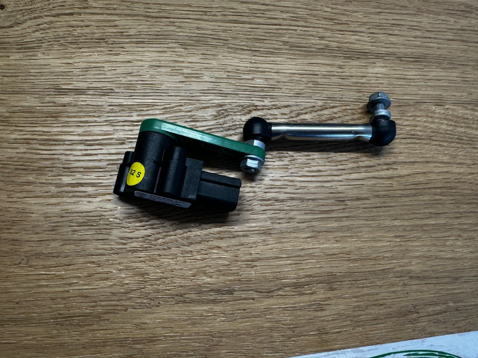 VW TOUAREG NIVEAUSENSOR MIT GESTÄNGE 7P0616571 Fast Neu demont v Test Wagen ORIG - Obrázek 8