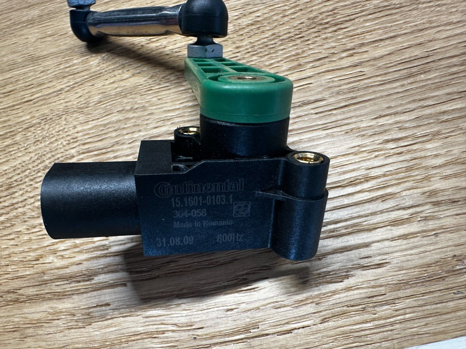 VW TOUAREG NIVEAUSENSOR MIT GESTÄNGE 7P0616571 Fast Neu demont v Test Wagen ORIG - Obrázek 10