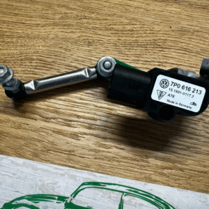 VW TOUAREG NIVEAUSENSOR VORNE LINKS 7P0616213 Fast Neu dem v Test Wagen ORIG. VW