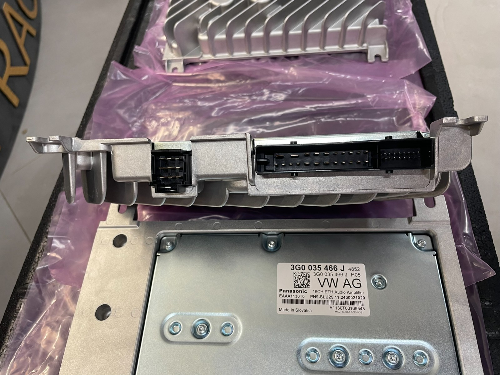 3G0035466J VW ŠKODA AUDIO VERSTÄRKER AUDIO AMPLIFIER 3G0035466J ORIG.NEU TEIL ! - Obrázek 12