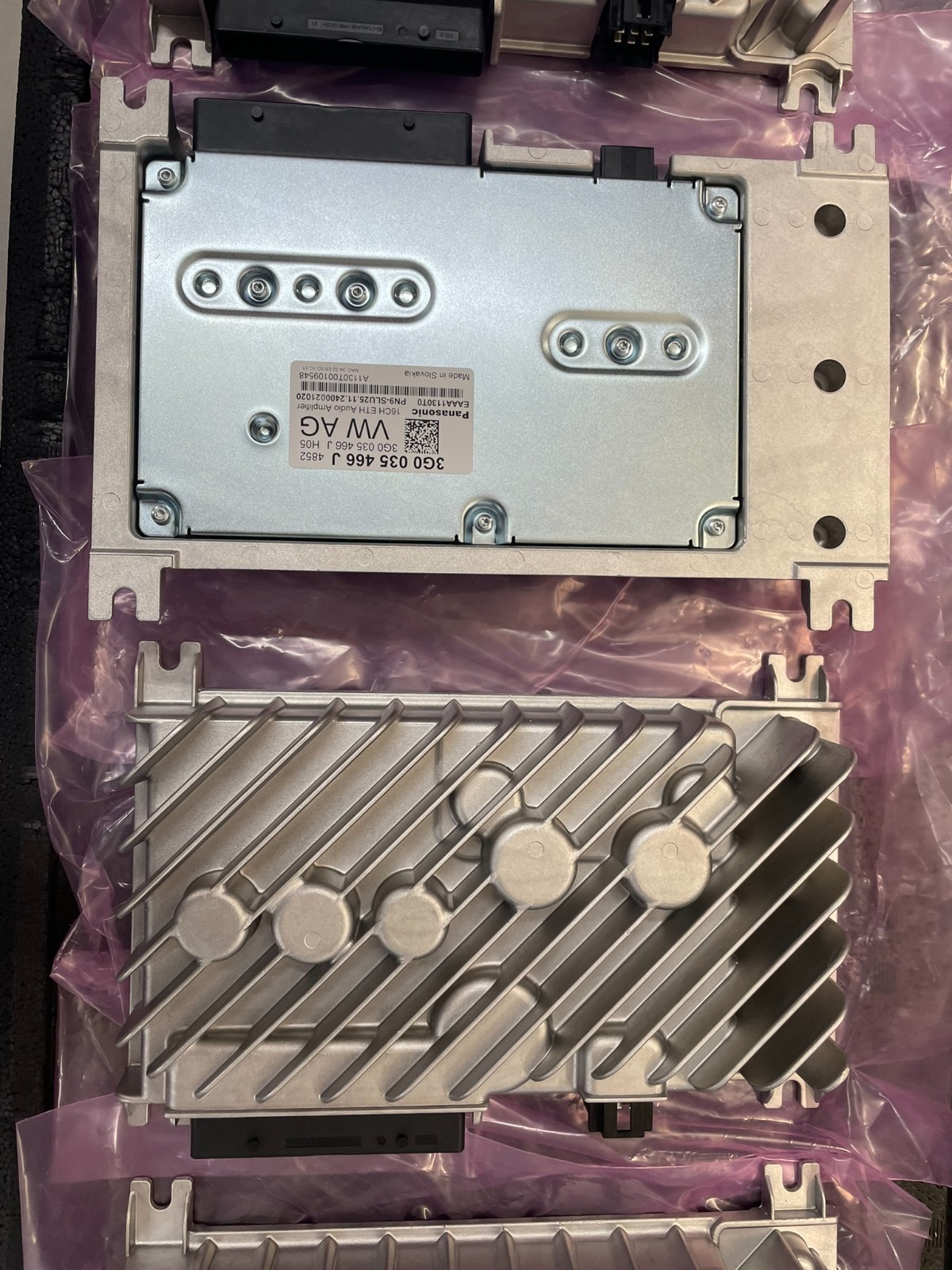 3G0035466J VW ŠKODA AUDIO VERSTÄRKER AUDIO AMPLIFIER 3G0035466J ORIG.NEU TEIL ! - Obrázek 3