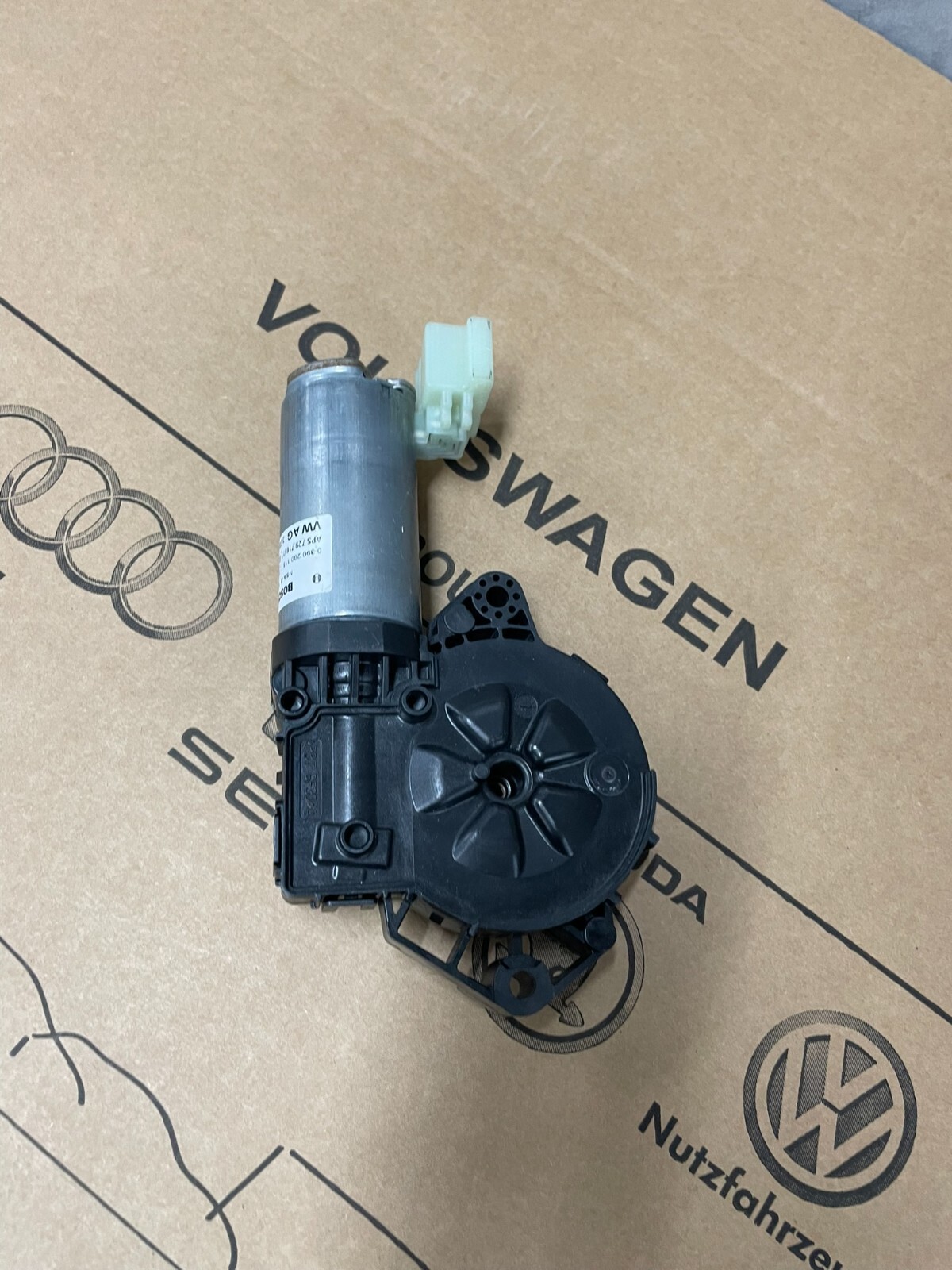 3G9877795D VOLKSWAGEN PASSAT B8 3G VORN SCHIEBEDACH MOTOR 3G9877795D Fast Neu... - Obrázek 11