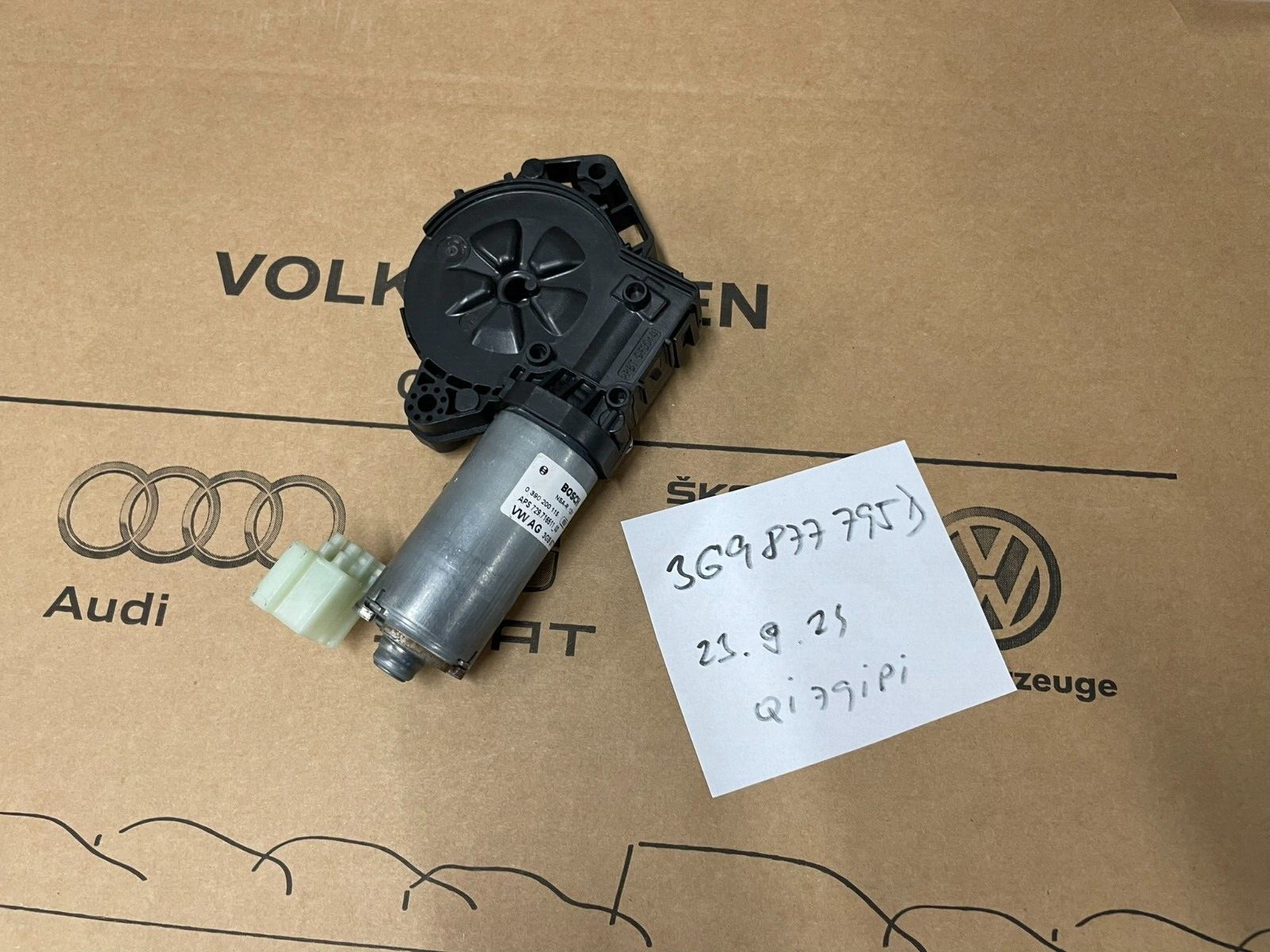 3G9877795D VOLKSWAGEN PASSAT B8 3G VORN SCHIEBEDACH MOTOR 3G9877795D Fast Neu... - Obrázek 19