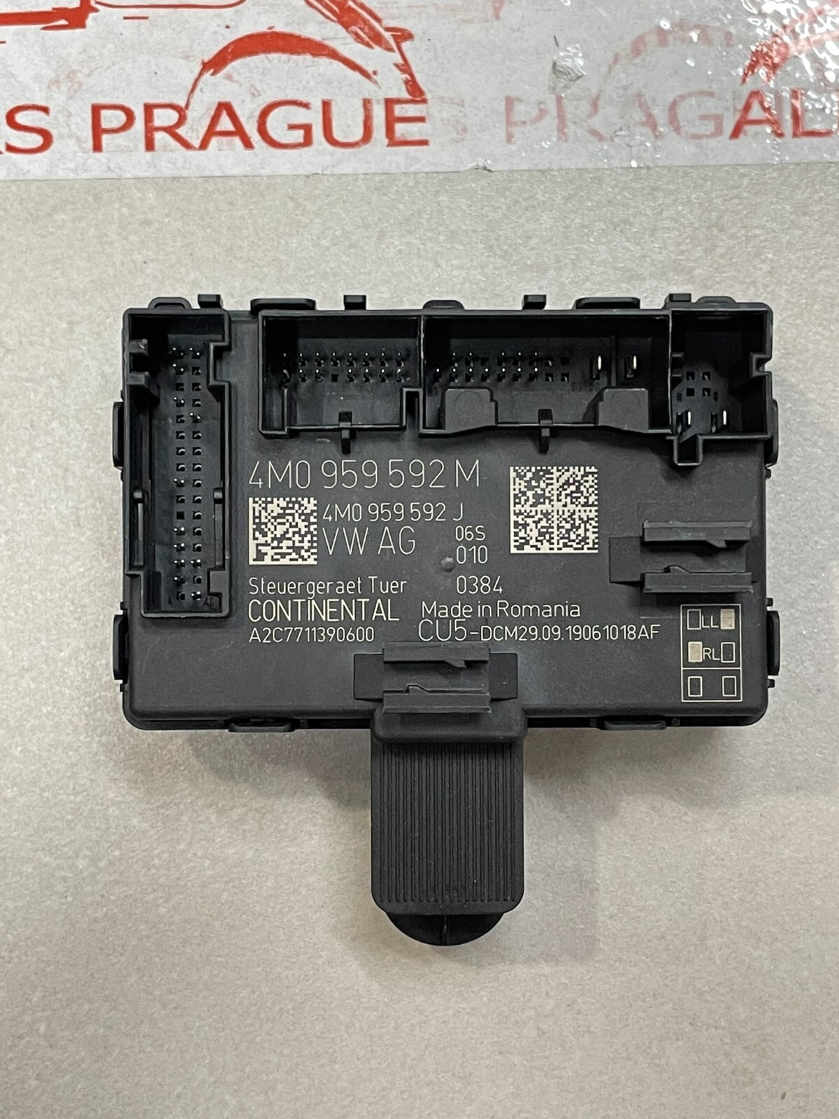 4M0959592M AUDI E-TRON Q7 TÜRSTEUERGERÄT H. LINKS 4M0959592M Fast Neu Test Wagen