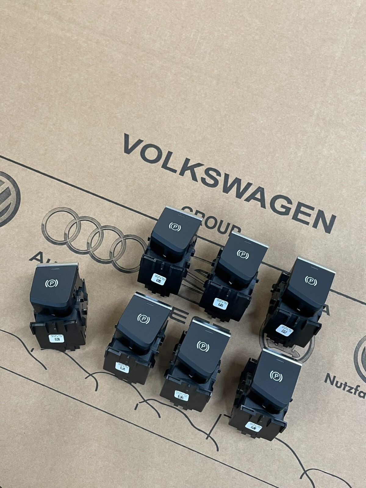 4M2927225A AUDI A4 A5 RS5 Q7 HAND BREMS KNOPF RHD 4M2927225A ORIG.NEU ! - Obrázek 9