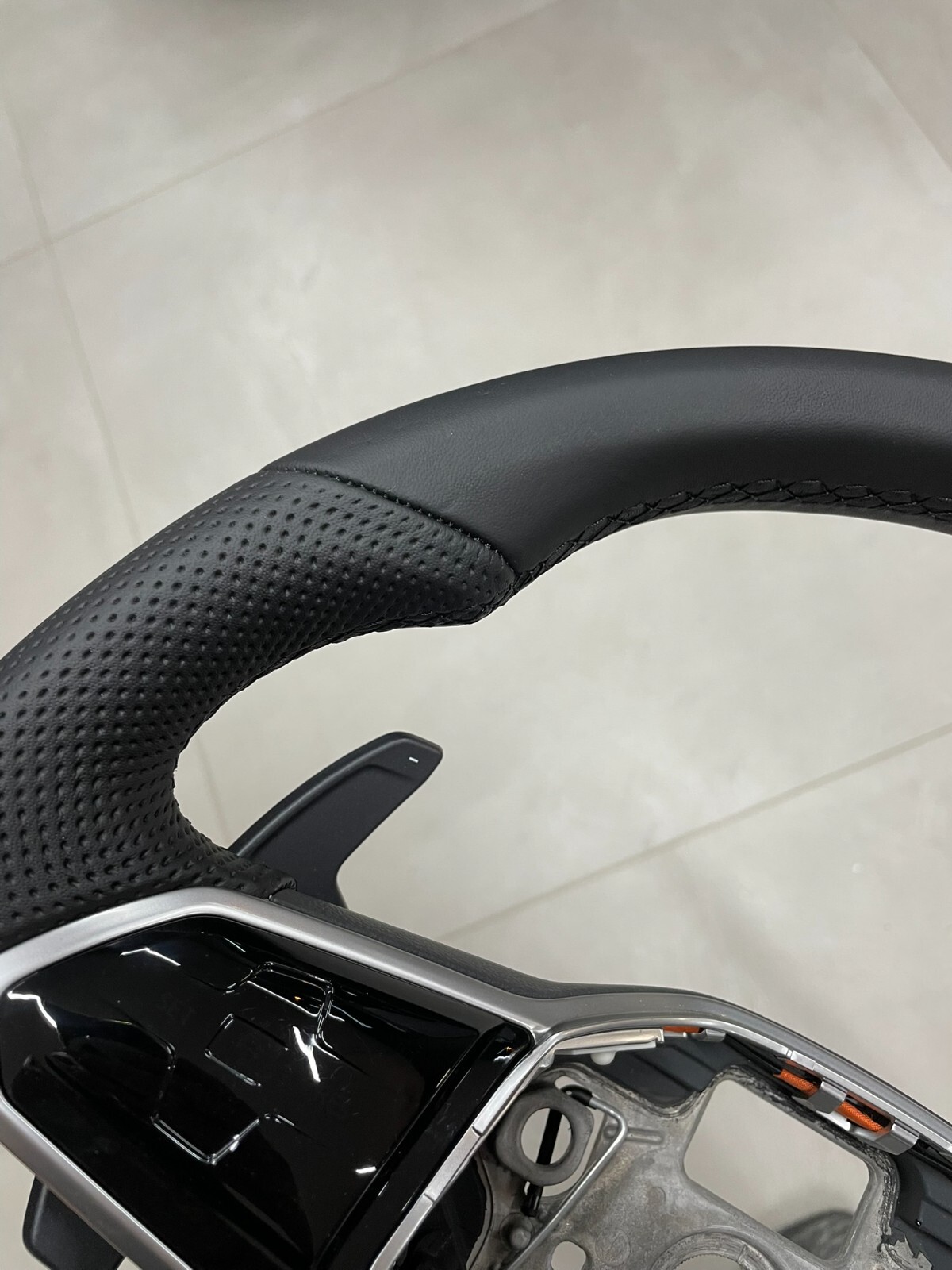 5H0419089GC VW LENKRAD SPORT R LOGO ABGEFLACHT GELOCHT VW ARTEON TIGUAN GOLF ... - Obrázek 14