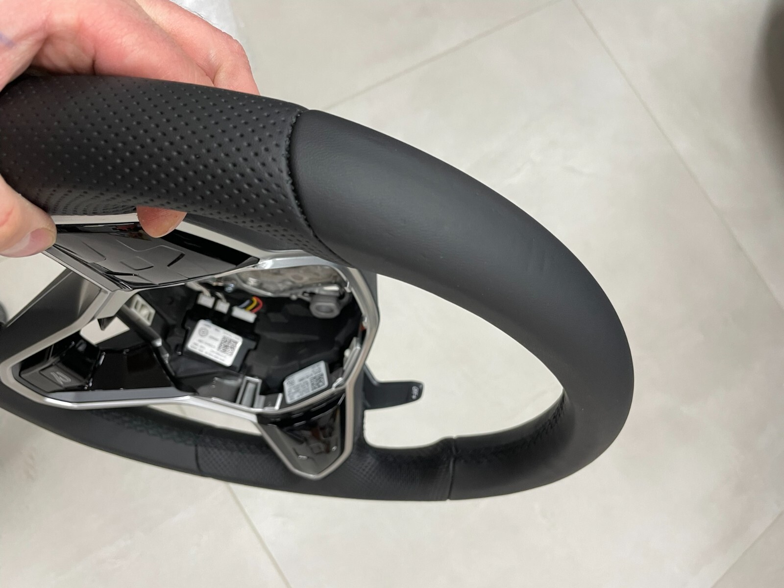 5H0419089GC VW LENKRAD SPORT R LOGO ABGEFLACHT GELOCHT VW ARTEON TIGUAN GOLF ... - Obrázek 16