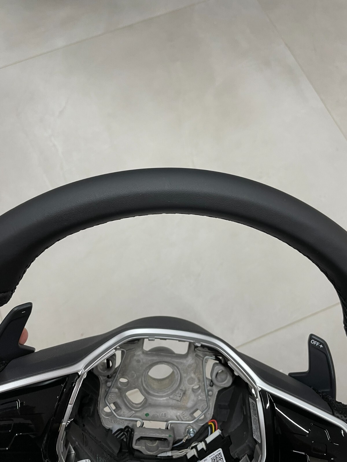 5H0419089GC VW LENKRAD SPORT R LOGO ABGEFLACHT GELOCHT VW ARTEON TIGUAN GOLF ... - Obrázek 18