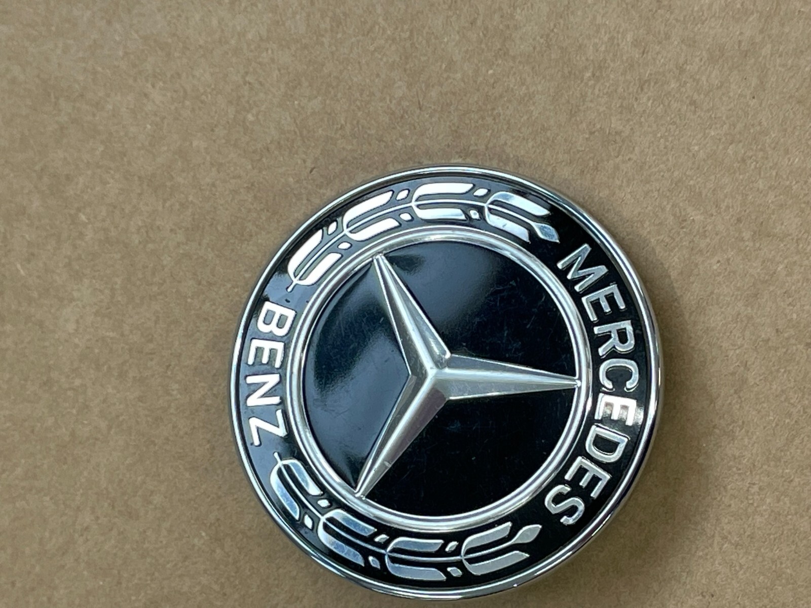 A0008171701 MERCEDES BENZ MOTORHAUBE STERN EMBLEM 57mm A0008171701 ORIG.FAST NE - Obrázek 13