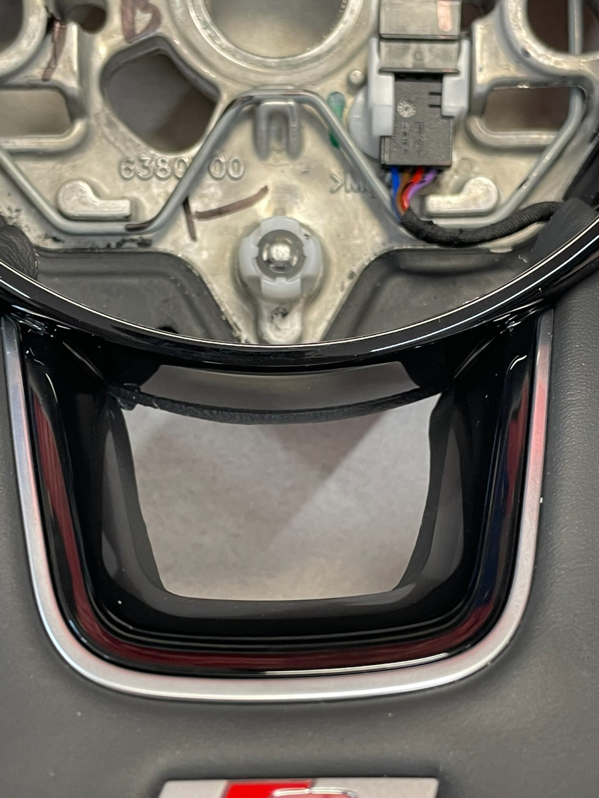 AUDI A3 S3 8Y LENKRAD SPORT ABGEFLACHT GELOCHT SCHALTWIPPEN 8Y0419091Q ORIG NEU - Obrázek 13