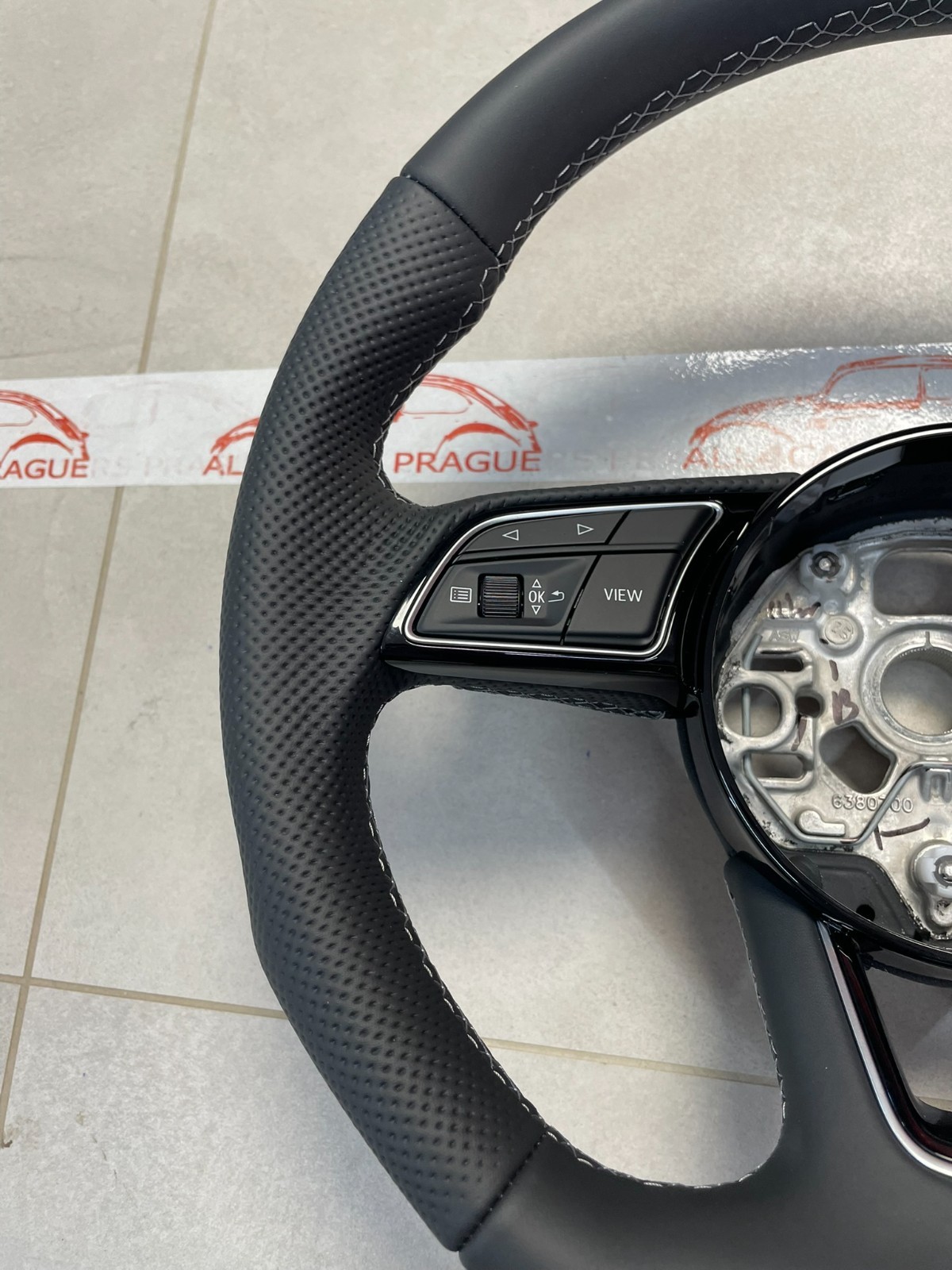 AUDI A3 S3 8Y LENKRAD SPORT ABGEFLACHT GELOCHT SCHALTWIPPEN 8Y0419091Q ORIG NEU - Obrázek 15