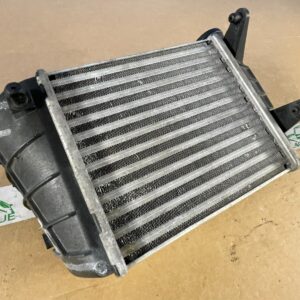 AUDI A4 8E 2.7 TDI / 3.0 TDI TURBOLADELUFTKÜHLER 8E0145806L RECHTS ORIG.AUDI !!