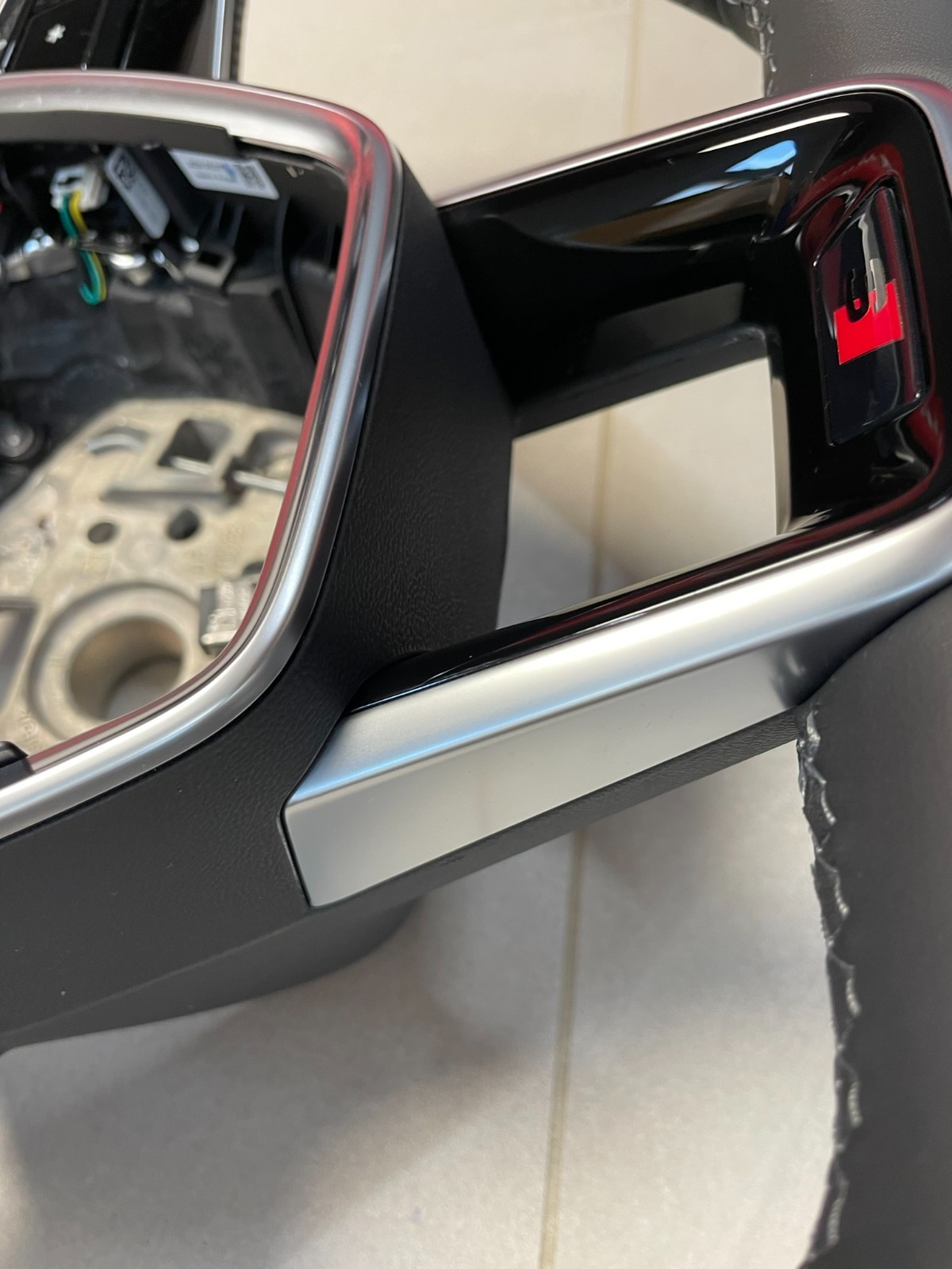 AUDI A6 C8 - AUDI SPORT LENKRAD S LEDER GELOCHT ABGEFLACHT 4K0419091BE NEU ! - Obrázek 11