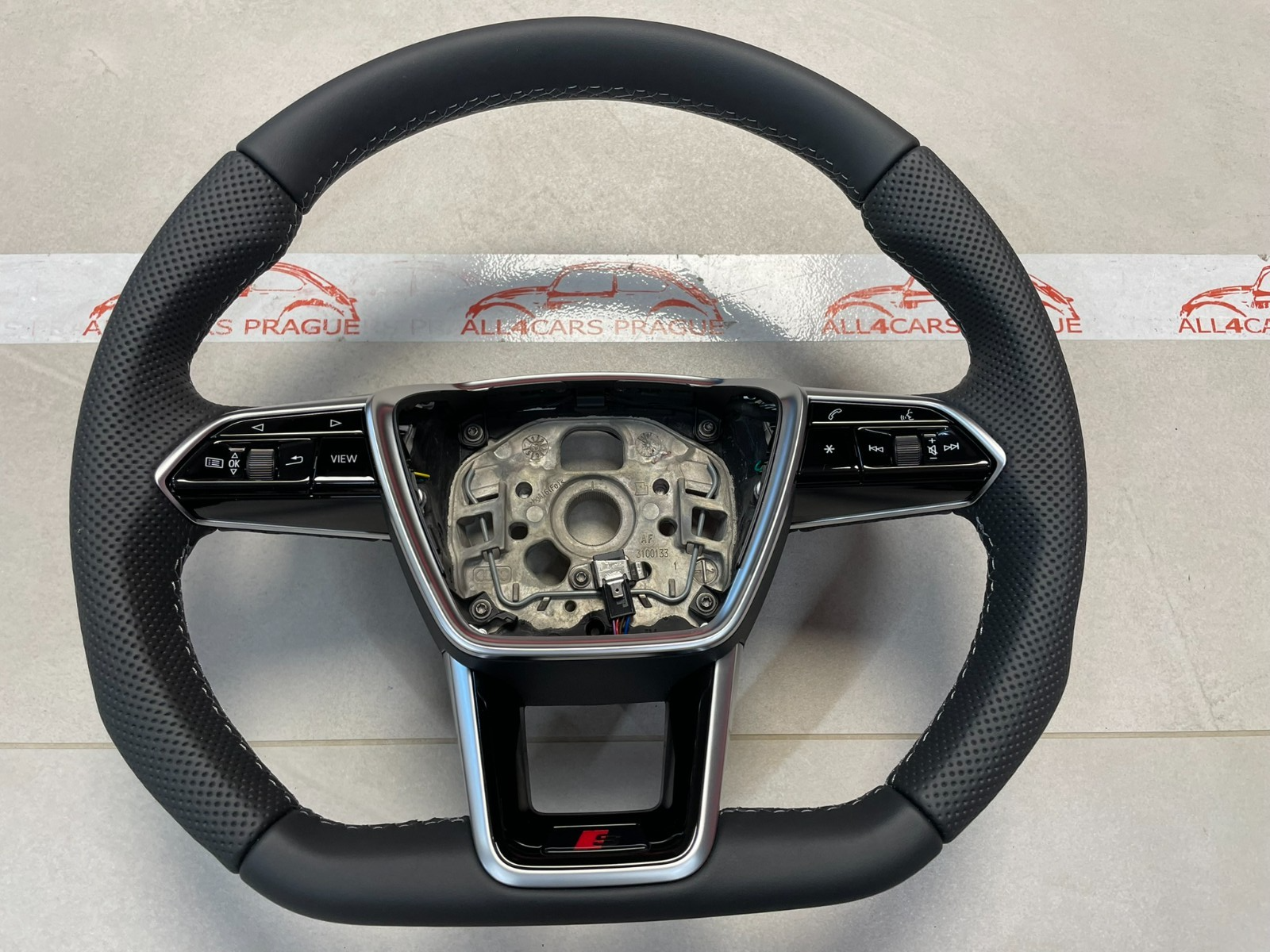 AUDI A6 C8 - AUDI SPORT LENKRAD S LEDER GELOCHT ABGEFLACHT 4K0419091BE NEU !