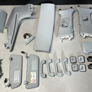 AUDI A6 C8 KOMBI SÄULEN, DECKENTEILE FÜR EINEN HELLEN INNENRAUM VON TEST CAR