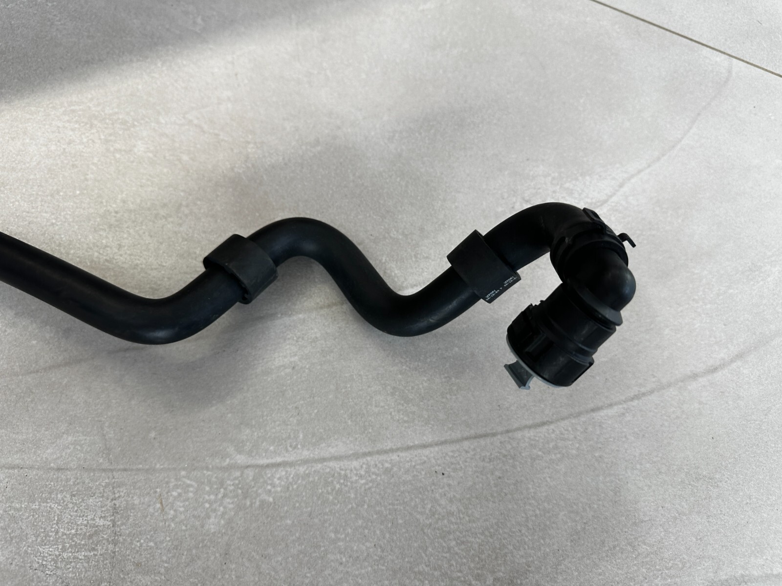 AUDI ENTLÜFTUNGSSCHLAUCH 7L0906243F 4M4201999C 4M0201369B Fast Neu Dem Test Car - Obrázek 9