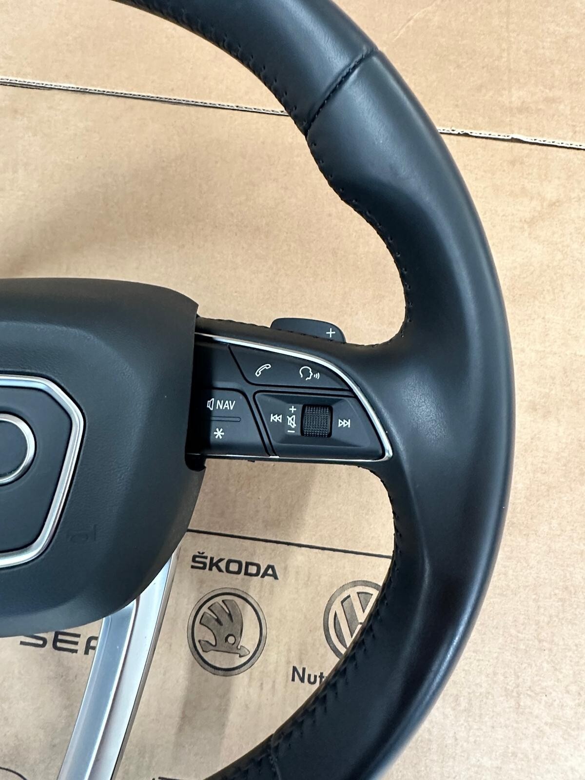 AUDI Q5 LEDER LENKRAD 80A419091BC MIT AIRBAG. - Obrázek 12