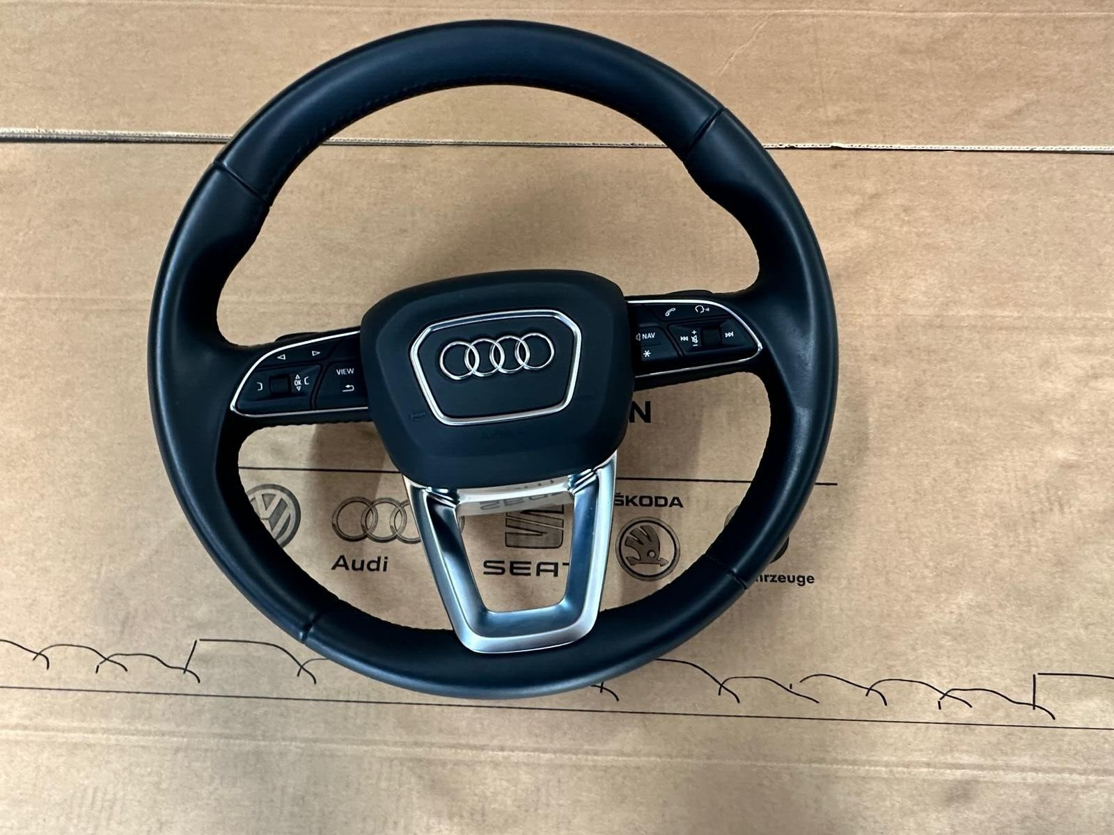 AUDI Q5 LEDER LENKRAD 80A419091BC MIT AIRBAG. - Obrázek 4