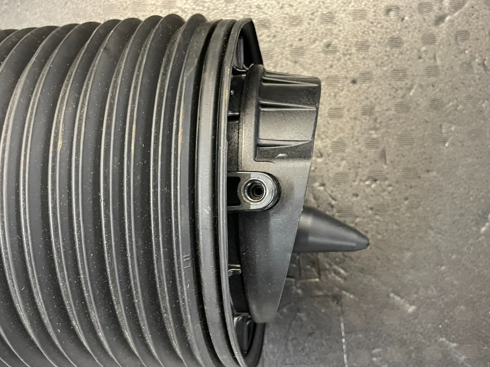 AUDI Q7 LUFTFEDER LUFTFEDERUNG HINTEN LINKS 4M0616001AJ FAST NEU DEM V TEST CAR - Obrázek 6