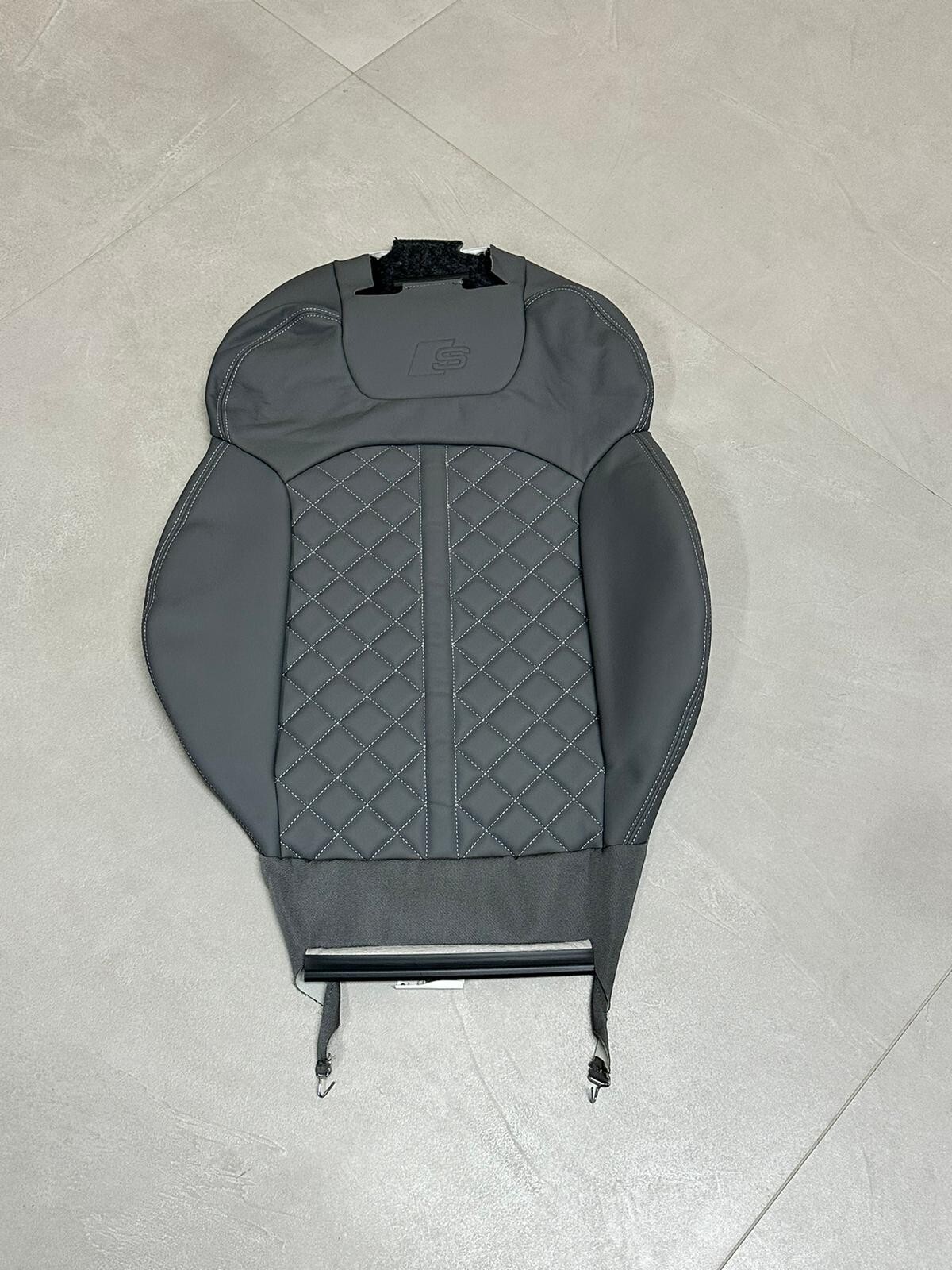 AUDI Q7 SQ7 4M SITZBEZUG SPORTSITZ GRAU LEDER VALCONA PLUS VORN RECHTS ORIG.TEIL