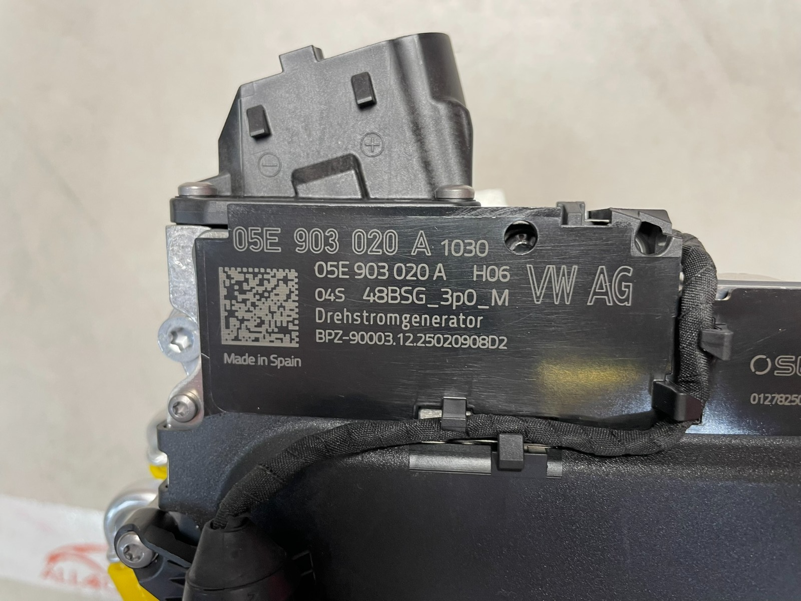 AUDI RS3 AUDI A3 STARTER WASSERGEKÜHLT DREH STROM GENERATOR 05E903020A ORIG NEU - Obrázek 3