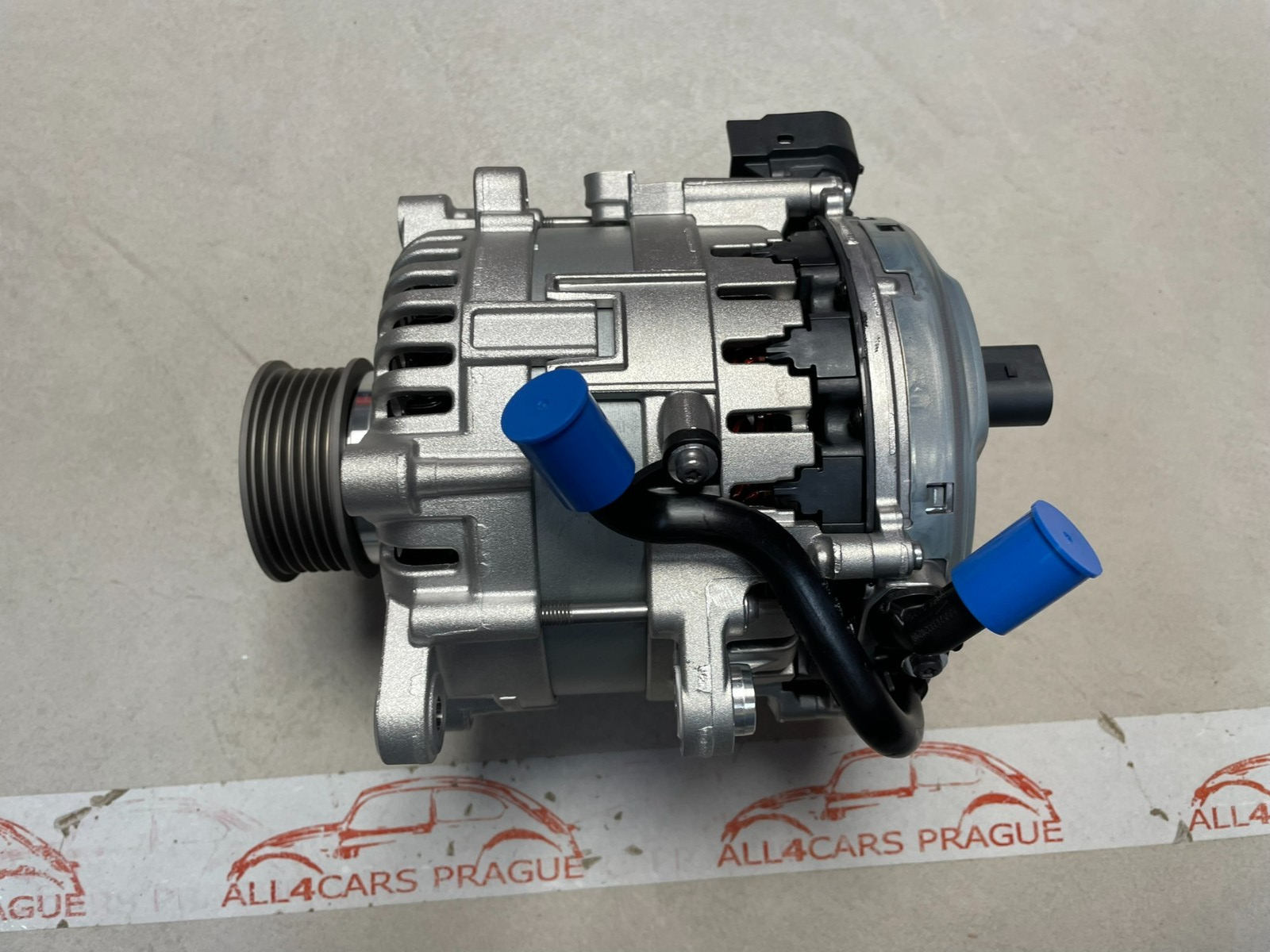 AUDI RS3 , AUDI Q3 , AUDI A3 STARTER WASSERGEKÜHLT GENERATOR 05E903019K ORIG.NEU